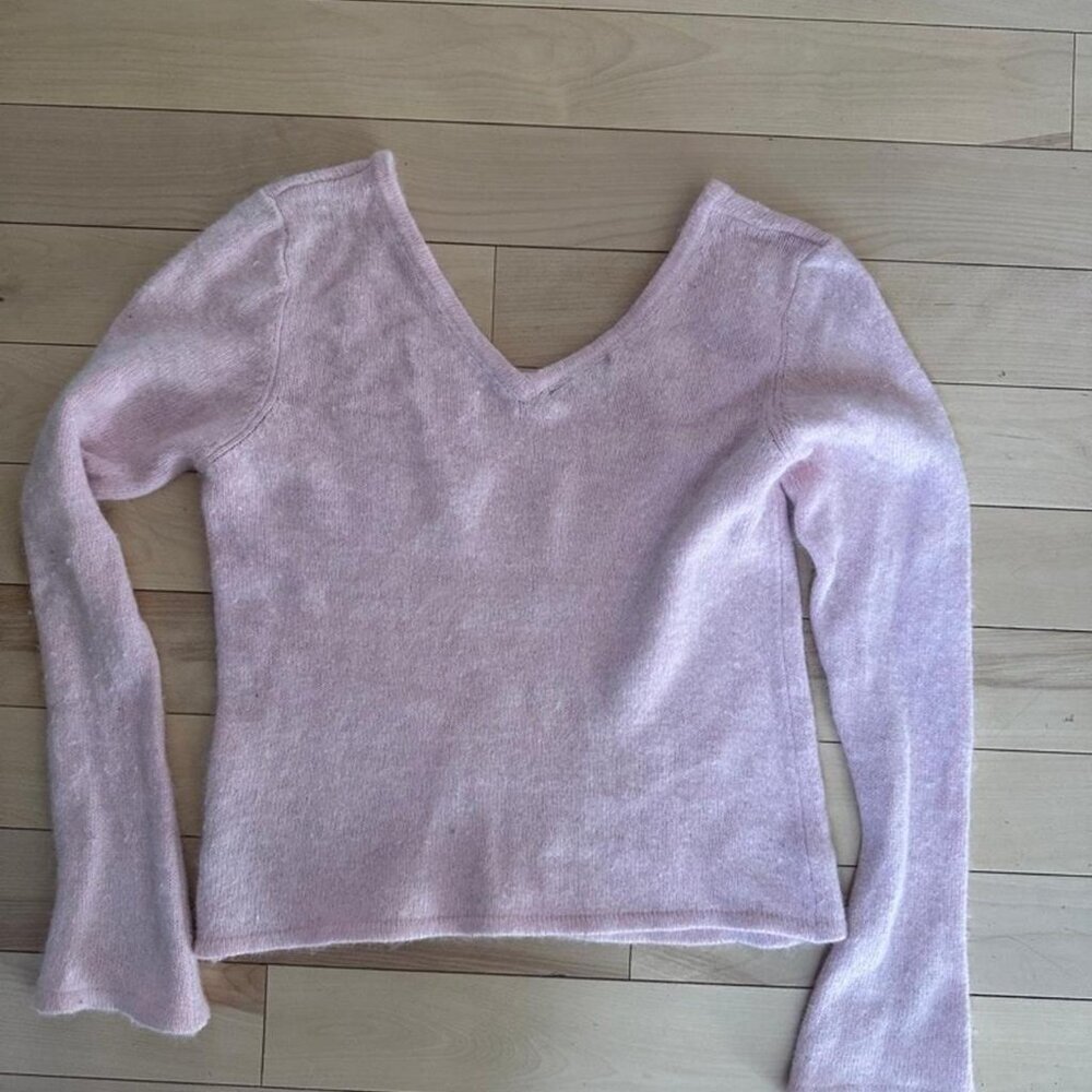 Vintage Jessica Sport Cashmere Sweater – Soft Baby Pink Knit, V-Neck - Picture 7 of 7